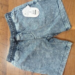 NWT boys shorts size 8